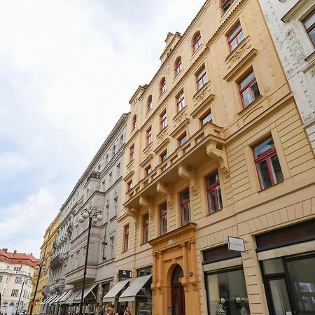 Stunning Charles Bridge Apartment Praag Buitenkant foto